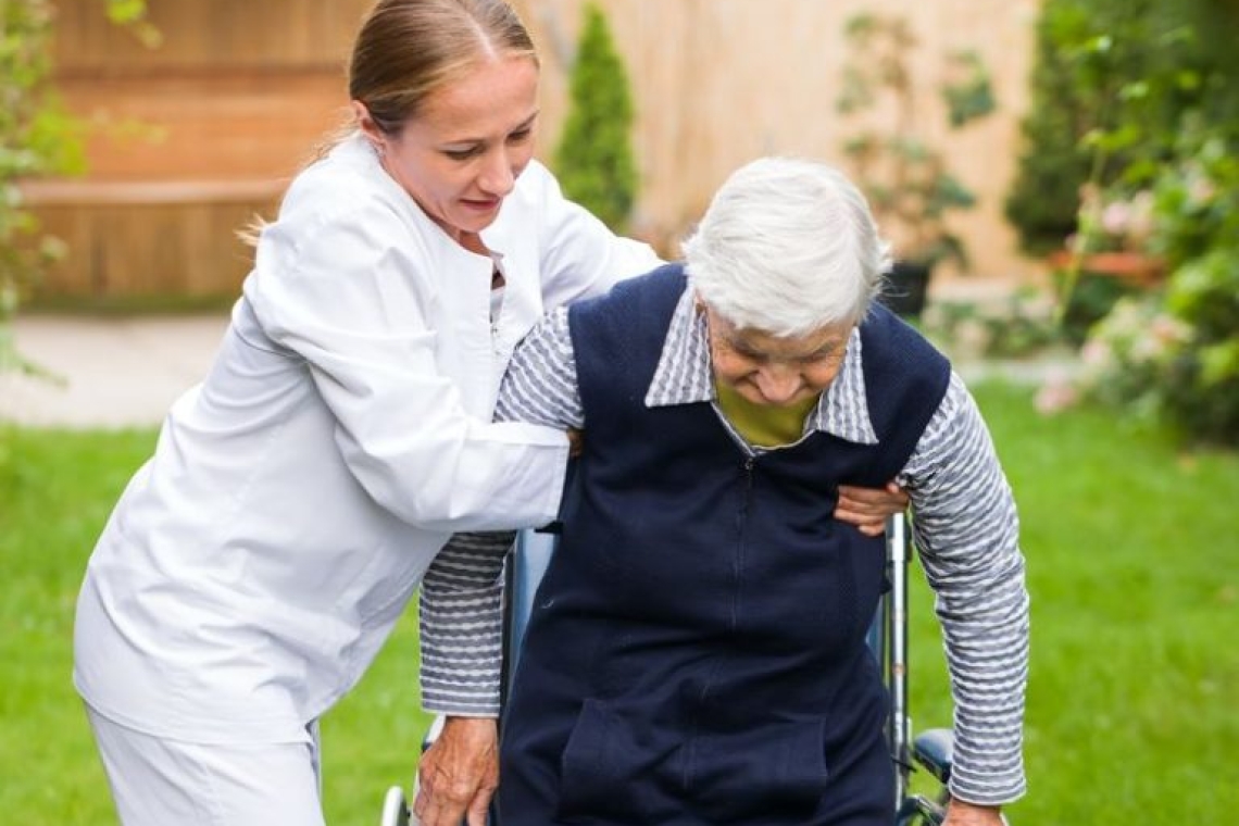 Bien Vieillir et santé- Algérie Poste Lance un Service de Livraison à Domicile pour les Personnes Âgées et en Situation de Handicap